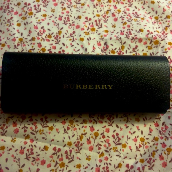 Burberry eyeglass case - Picture 3 of 6